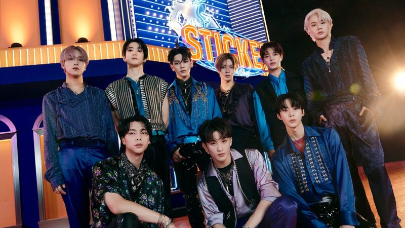 NCT 127 em imagem promocional para Sticker