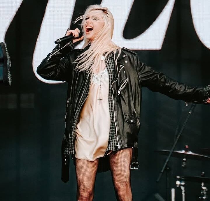 Taylor Momsen no palco mundo do Rock in Rio Lisboa 2026.