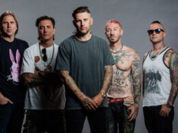 Anúncio de show do Avenged Sevenfold no Rock in Rio 2026. Confira a provável setlist. Créditos: Lexie Alley para Rolling Stone Brasil