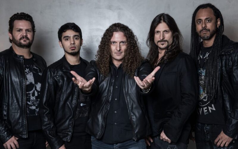 Erro em divulgação na programação do Circo Voador causou polêmica envolvendo nomes de ex-vocalistas do Angra. Créditos: Henrique Grandi/Rolling Stone