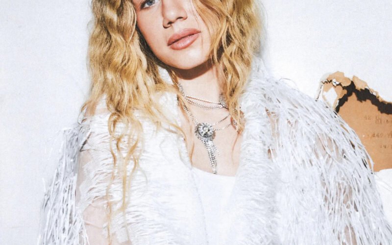 Slayyyter para a Pitchfork. Créditos: Bowen Fernie